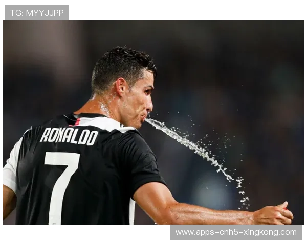 关键补时进球改写比赛结果，球迷现场沸腾